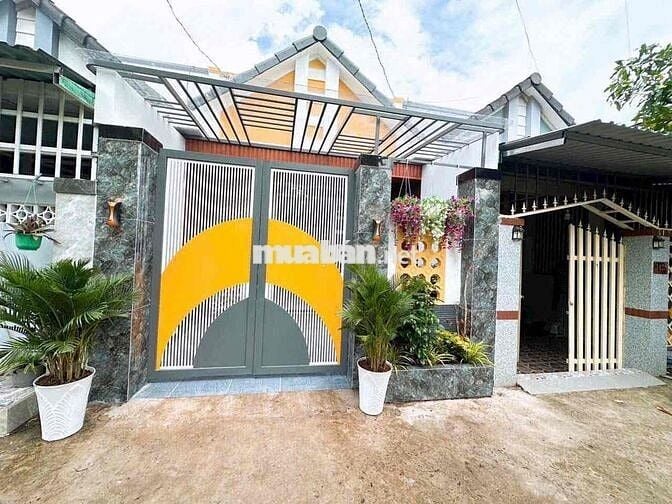 Chính Chủ Bán Gấp Căn Nhà Gác Lững Ngay Chợ Đệm 1Tỷ650