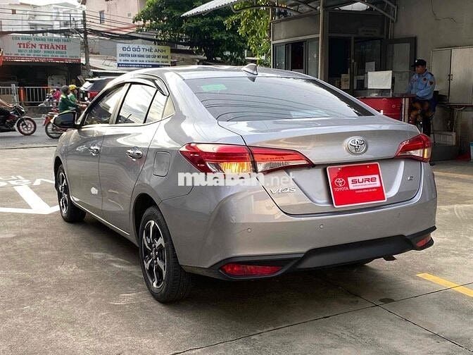 Toyota Vios số tự động G 2024 màu bạc xe zin