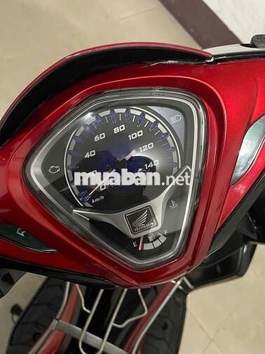Honda Airblade đầu bò còn đẹp,máy êm