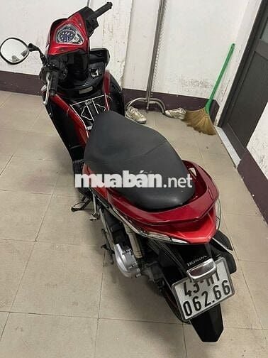 Honda Airblade đầu bò còn đẹp,máy êm
