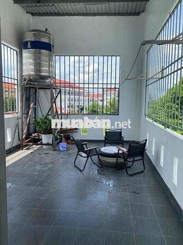 NHÀ 3 TẦNG TÔ KÝ- HÓC MÔN HẺM XE TẢI 7M DT 100M2- TẶNG FUll NỘI THẤT