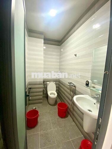 Cần cho thuê / ký gửi nhà nguyên căn mặt tiền đường ngay trung tâm