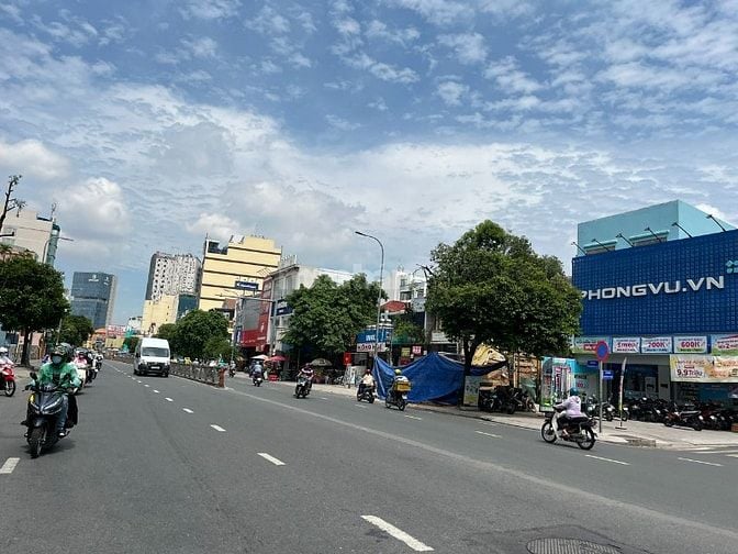 Bán đất xây Building mặt tiền Phan Đăng Lưu, Phú Nhuận giá chỉ 135 tỷ