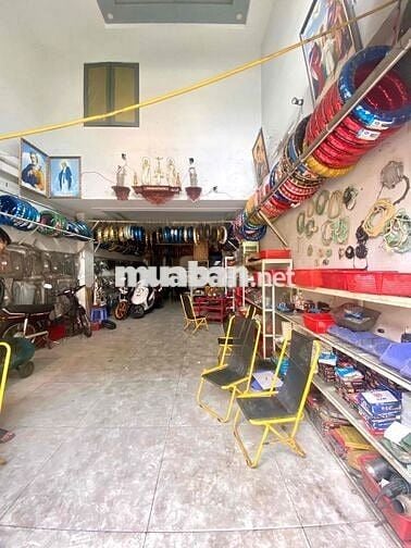 Cần cho thuê / ký gửi nhà nguyên căn mặt tiền đường ngay trung tâm