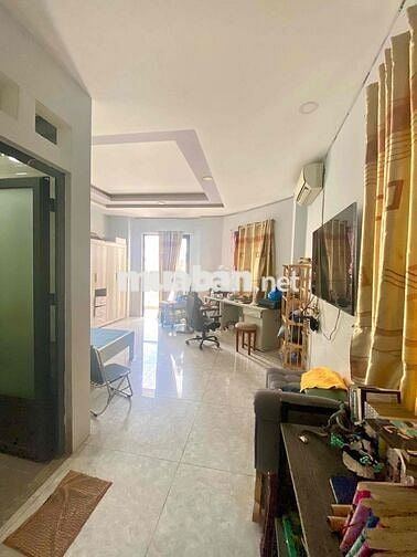 Cần cho thuê / ký gửi nhà nguyên căn mặt tiền đường ngay trung tâm