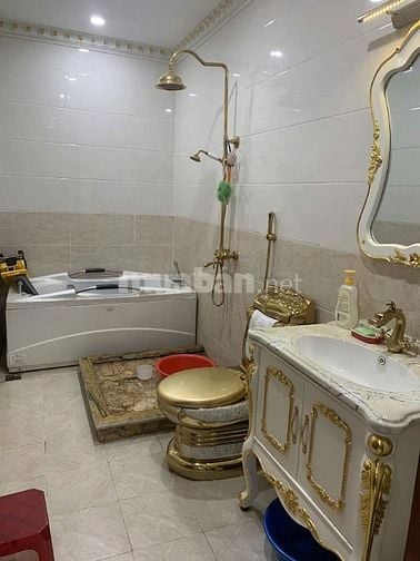 Biệt thự cao cấp gò vấp 176m2 dát vàng 12 phòng nội thất châu âu