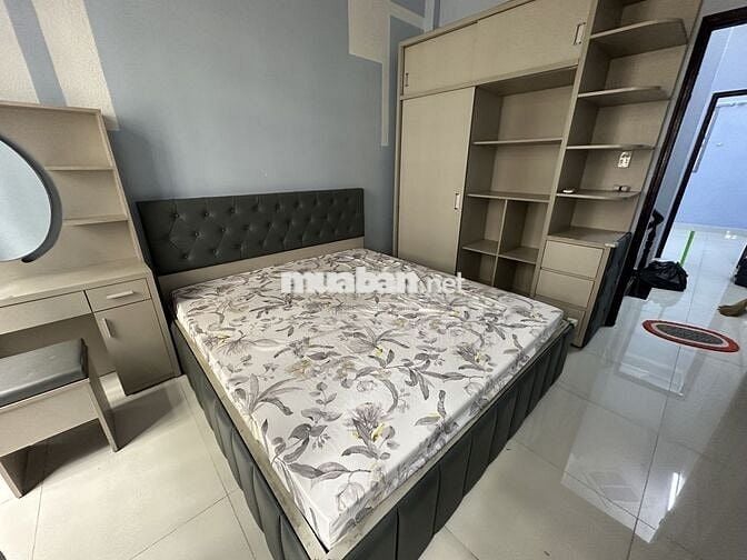 Nhà Q8 gần Võ Văn Kiệt, 120m2 DTSD, đường lớn vào 3 căn tới nhà