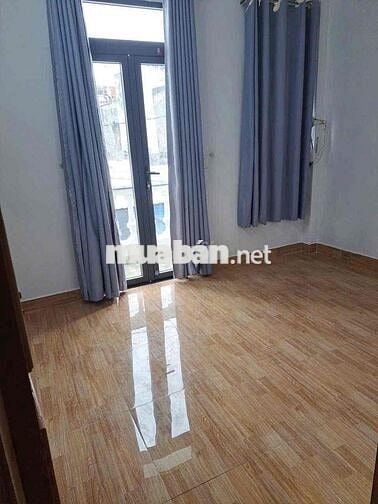 cho thuê nhà 1/ đs 4 p16(4m x 13m ) trệt , 2 lầu , 3pn , 3wc 1p thờ
