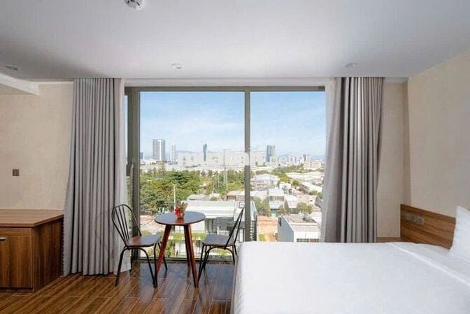 STUDIO VIEW TẦNG CAO CỬA KÍNH LỚN GẦN CẦU SÔNG HÀN