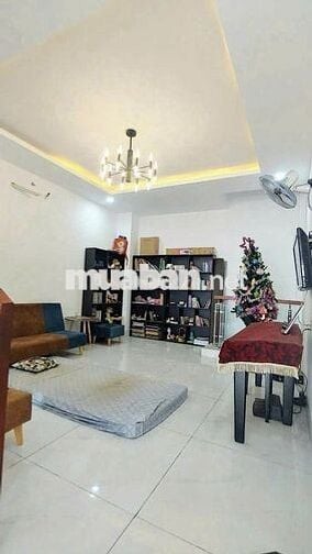 Bán nhà Mặt Tiền Đường Nguyễn Thị Xinh Q12. 3 lầu,4p. Giá : 6,89 tỷ