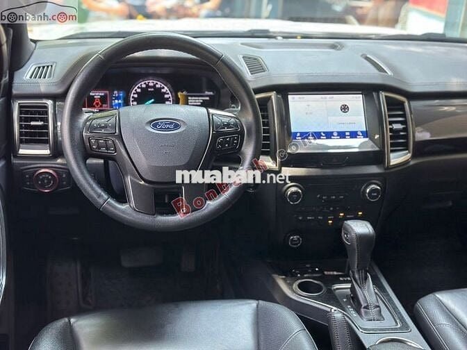 Ford Everest Titanium 2.0L 4x2 AT 2022 - 955 Tr
