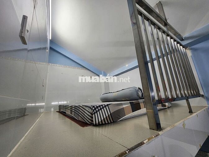 PASS PHÒNG 16M2, GÁC ĐÚC 2.4TR (SÁT TRƯỜNG UTS), WC/BẾP RIÊNG. 24/24