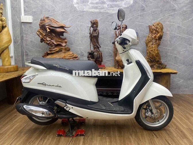 👉Grande chính chủ máy zin êm, dàn áo cứng cáp