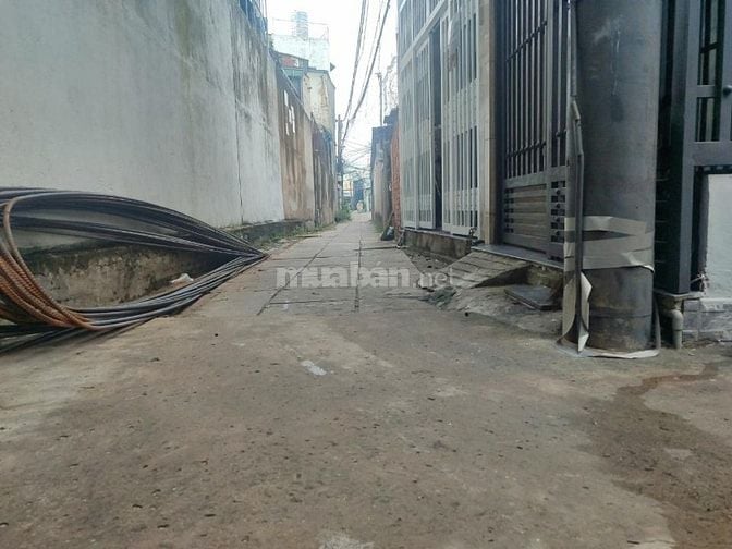 Bán gấp nhà hẻm Lê Văn Chí, Linh Trung DT 68.9m2 chỉ 2.7tỷ, giá quá rẻ
