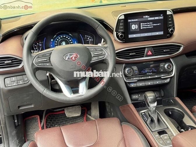 Hyundai SantaFe Premium 2.2L HTRAC 2020 - 899 Tr