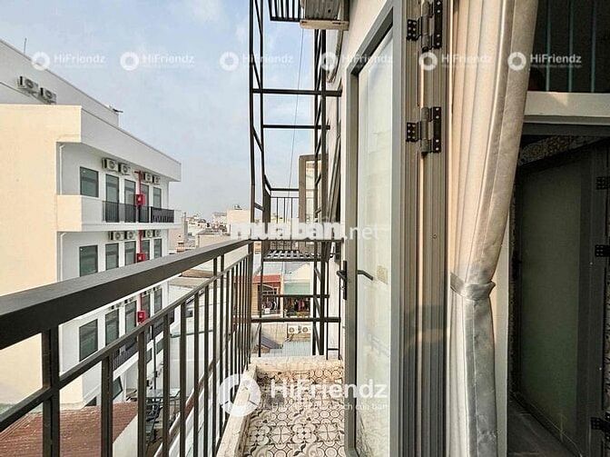 GẤP CẦN NHƯỢNG MỘT CHDV VIEW BAN CÔNG FULL NỘI THẤT CẠNH ĐH CÔNG THU