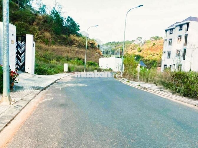 Bán Đất nền dự án tại An Sơn, Phường 4, Đà Lạt. 126m2, giá chỉ 9,5tỷ