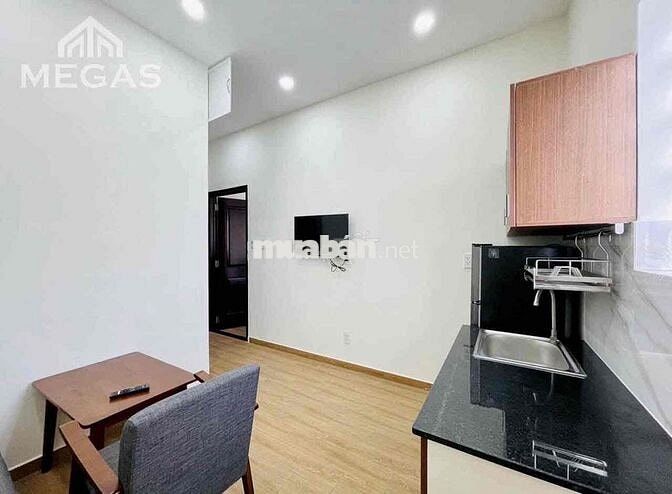 Cho Thuê Căn Hộ 1PN Bancol Lớn Ngay VinCom Nguyễn Xí