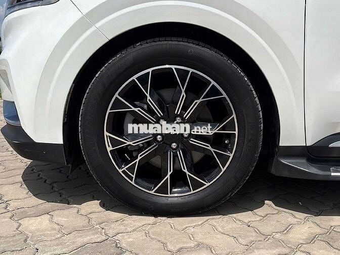 Kia Carnival 2023 Signature 2.2D - 27500 km