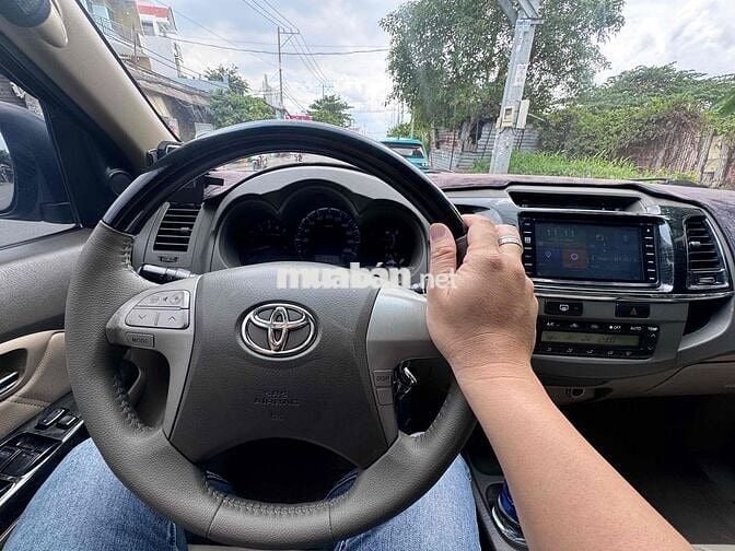 Toyota Fortuner 2013 2.7V 4x4 - 100000 km