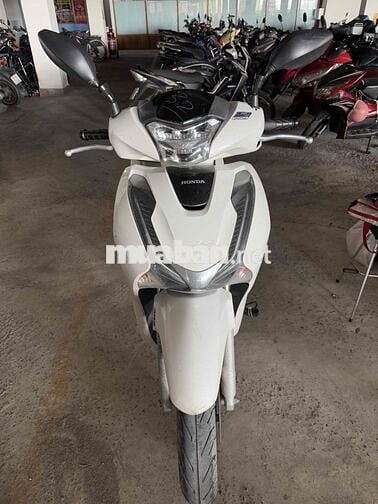 Em Mẹ Bỉm cần bán xe Sh Em lái mua xe điện nhẹ