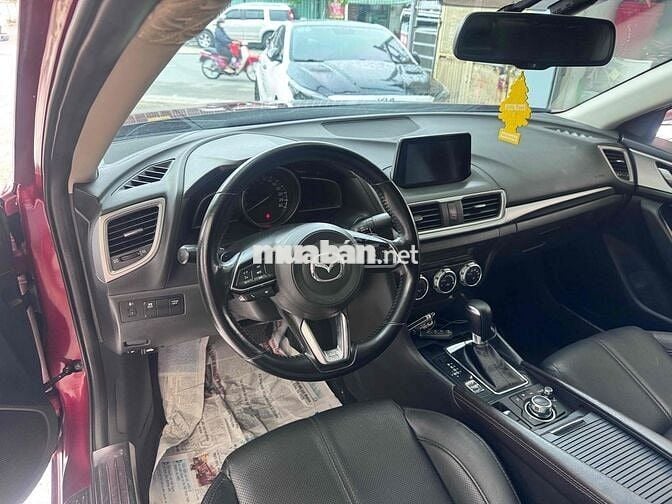 Mazda 3 2017 1.5 AT Sedan - 63000 km