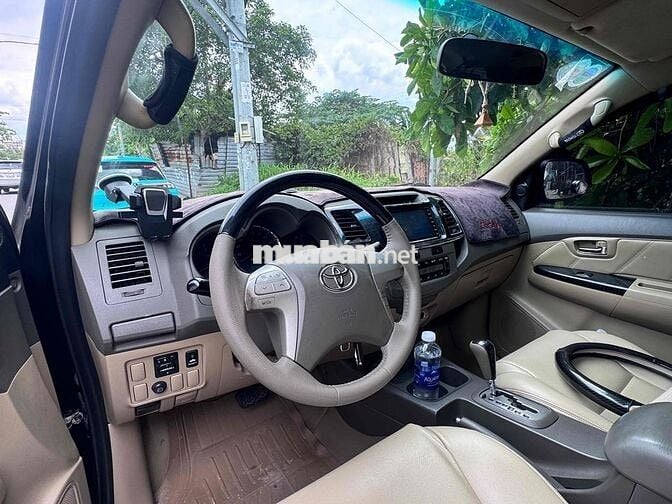 Toyota Fortuner 2013 2.7V 4x4 - 100000 km
