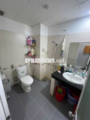 Chung cư newtone. Dtích 75 m2, pn 2, pk 1, wc 2, có sẳn 1 số nội thất