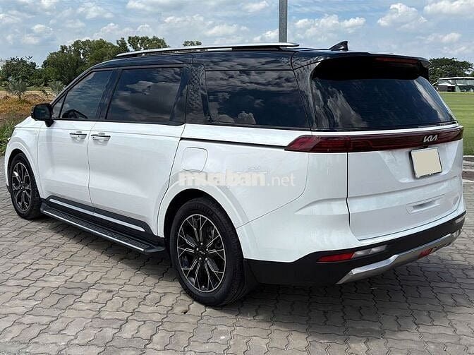 Kia Carnival 2023 Signature 2.2D - 27500 km