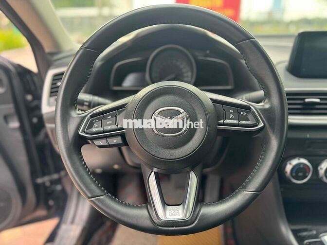 Mazda 3 2018 1.5 AT Sedan - 75000 km
