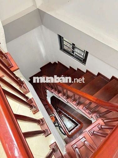 Bán nhà mới đẹp - 10m ra bãi xe - 30m ra ĐSQ Hàn Quốc - 38m chỉ 8,4 tỷ