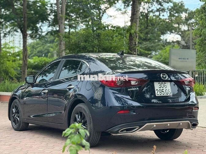 Mazda 3 2018 1.5 AT Sedan - 75000 km