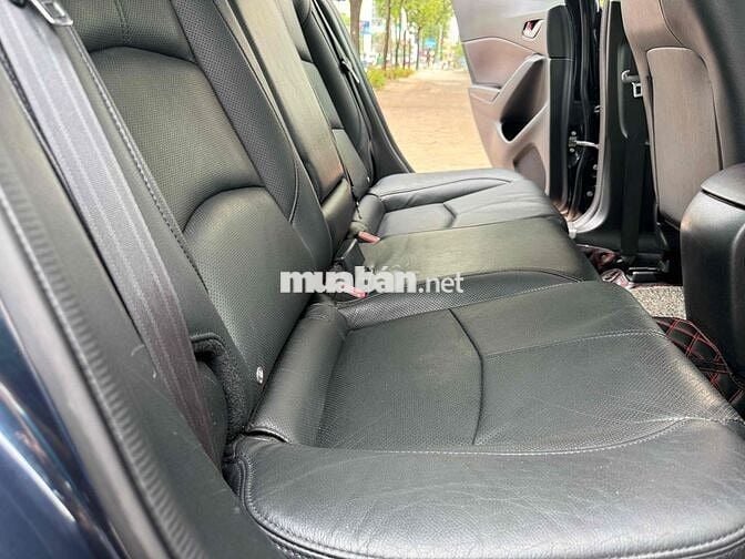 Mazda 3 2018 1.5 AT Sedan - 75000 km