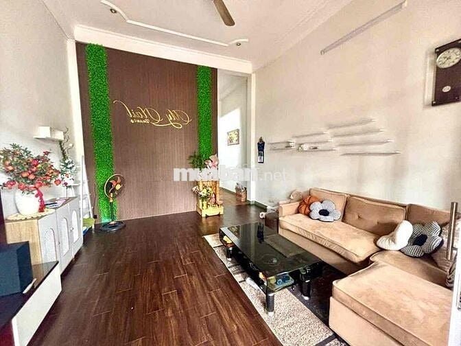 nhà cho thuê: hẻm 166 nguyễn tri phương( thành công)