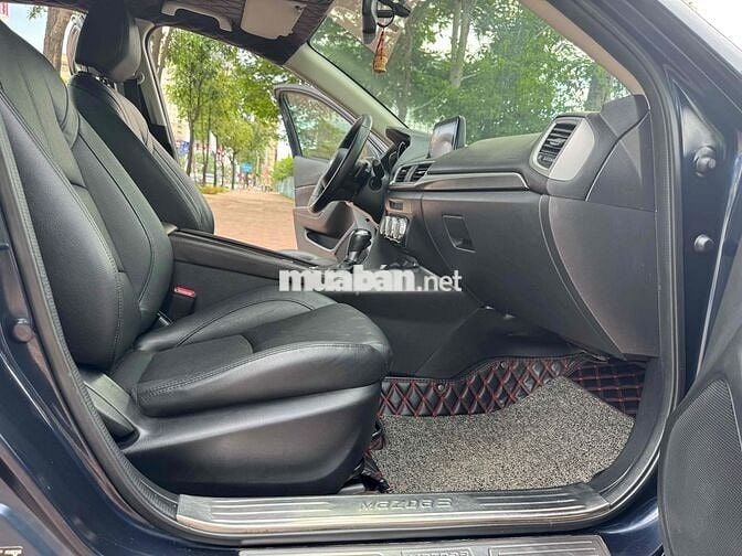 Mazda 3 2018 1.5 AT Sedan - 75000 km