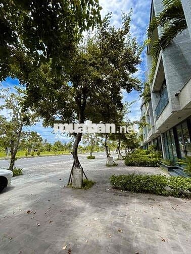 Bán nhà 3 tầng Shop house Casamia Võng nhi Hội An Võ chí công