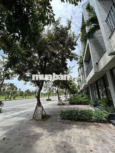 Bán nhà 3 tầng Shop house Casamia Võng nhi Hội An Võ chí công