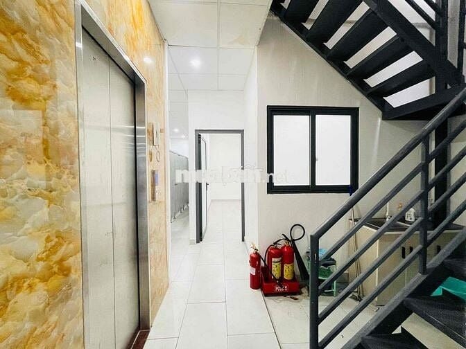 CHO THUÊ NHÀ 333B VÕ VĂN TẦN QUẬN 3 FULL ỐP KÍNH CÓ THANG MÁY GIÁ RẺ
