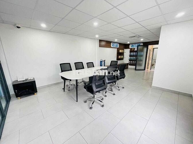 CHO THUÊ NHÀ 333B VÕ VĂN TẦN QUẬN 3 FULL ỐP KÍNH CÓ THANG MÁY GIÁ RẺ