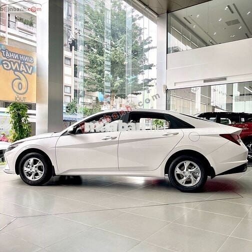 Hyundai All New Elantra 1.6AT