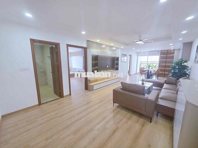 Chính chủ cần bán căn 4 ngủ full đồ sang xịn mịn Hateco Hoàng Mai