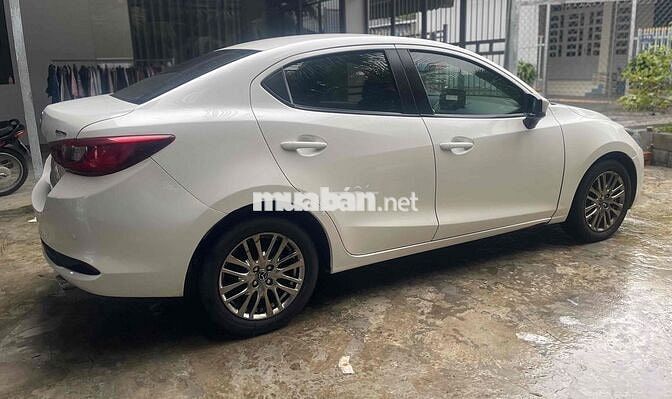 Mazda 2 2021 Deluxe - 75000 km