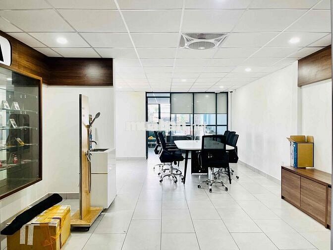 CHO THUÊ NHÀ 333B VÕ VĂN TẦN QUẬN 3 FULL ỐP KÍNH CÓ THANG MÁY GIÁ RẺ