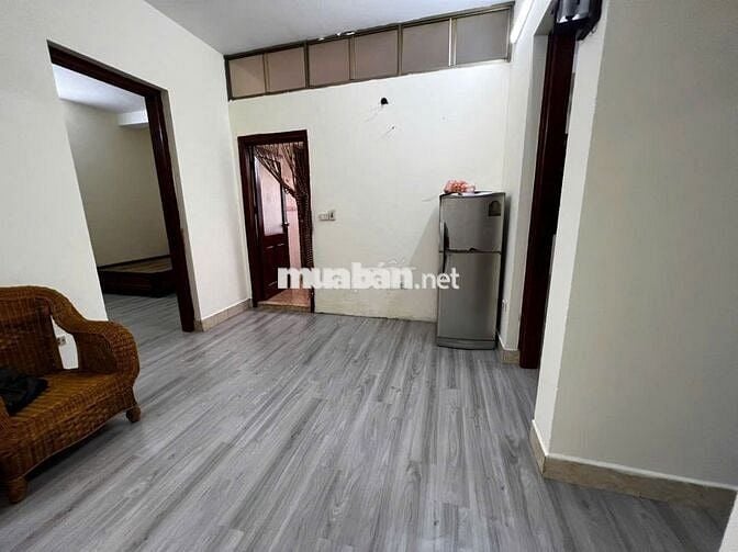 Tập thể 35 Láng Hạ 70m2 2pn 1vs full 8.5tr