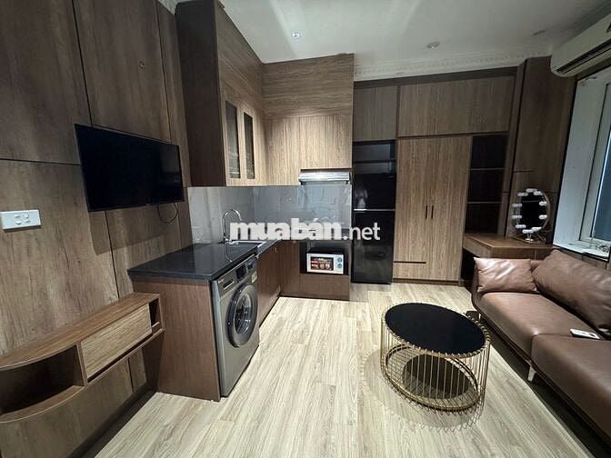 Căn hộ Studio tone trầm sang trọng nội thất tại Đê La Thành, Đống Đa