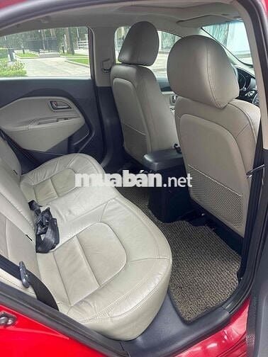 Kia Rio 2014 1.4 AT Hatchback - 790000 km