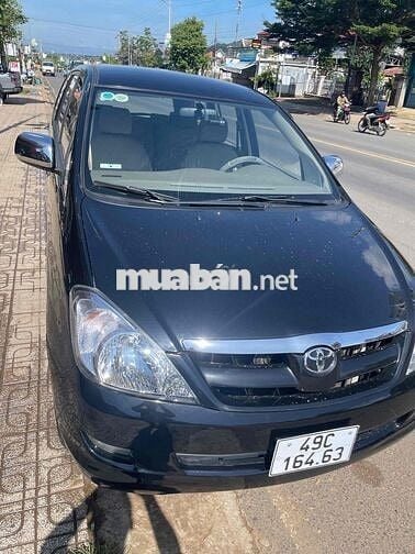Toyota Innova 2008 G - 180000 km