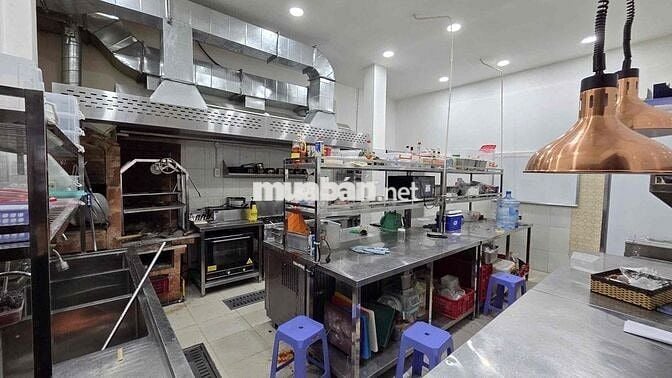 NGANG 15M- ĐỐI DIỆN TOÀ NGÂN HÀNG ĐÔNG Á SỐ 95 CMT8 QUẬN 3