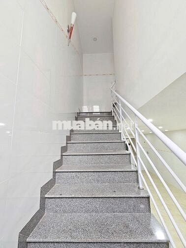 CHỊ HƯƠNG TIẾC NHƯNG PHẢI BÁN CĂN Ở TÂN PHÚ CHUNG CỦ CHI GIÁ CHỈ 800TR
