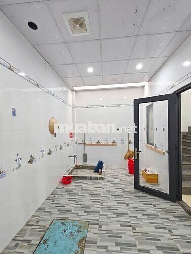 CHỊ HƯƠNG TIẾC NHƯNG PHẢI BÁN CĂN Ở TÂN PHÚ CHUNG CỦ CHI GIÁ CHỈ 800TR
